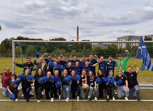 Erfolg für „Inter Heiland“: Würzburger Theologiestudierende holen bei 30. Auflage des internationalen Fußballturniers „TheoCup“ den Sieg