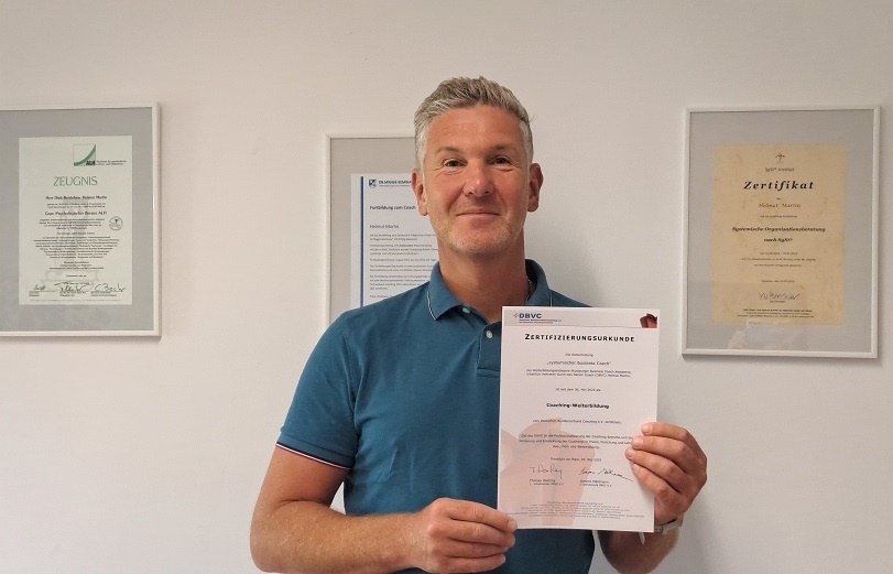 Exzellenz im Coaching: Zertifizierung bescheinigt Würzburger Institut ein herausragendes Bildungsniveau