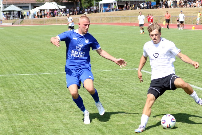 Der torreiche Samstag, Teil 3: Vorne wird´s ein Dreikampf in der Landesliga, in der am Samstag drei Spieler auf der falschen Seite trafen
