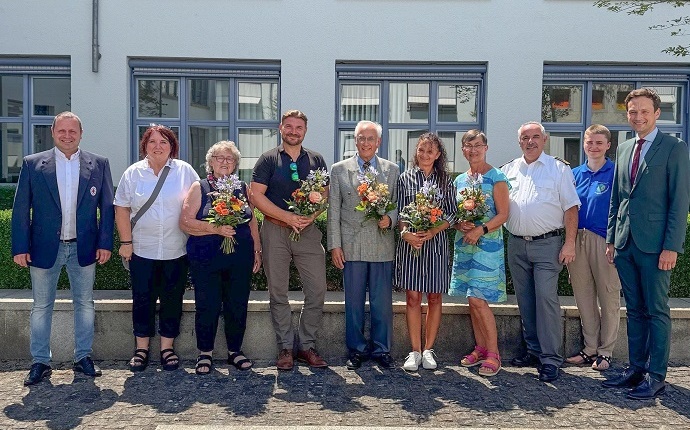 Langjähriges ehrenamtliches Engagement von fünf Persönlichkeiten für das Bayerische Rote Kreuz gewürdigt