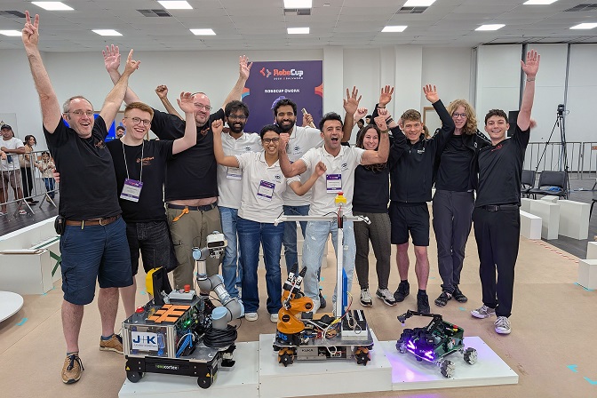 RoboCup in Brasilien: CERI-Team holt Vizeweltmeister-Titel, Deutsche Teams dominieren weiterhin die @Work-Liga