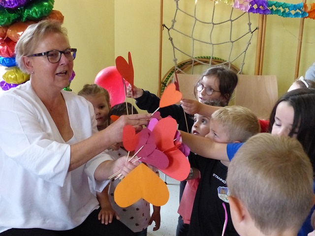 Petra Keidel wurde in der Kindertagesstätte Grettstadt in den Ruhestand verabschiedet