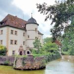 Fahr man hin und lauf mal rum: Von Sulzfeld nach Kleinbardorf und zurück mit Judenfriedhof und Wasserschloss – MIT VIELEN FOTOS!
