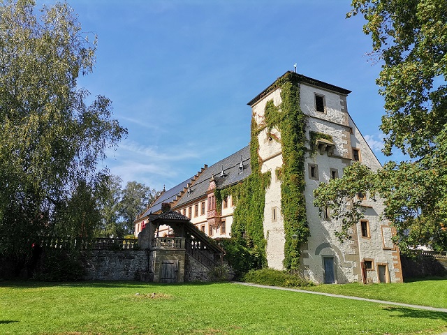 Ein Hoch auf uns: Auszeit für Frauen im Balanceakt zwischen häuslicher Pflege, Beruf und Familie