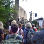 Hinter den Kulissen des Musicals „Elisabeth – Legende einer Heiligen“ auf der Open-Air-Bühne der Burgruine Clingenburg