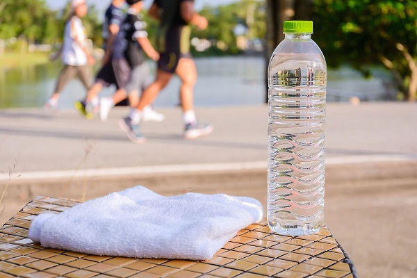 Sind PET-Flaschen gesundheitlich unbedenklich?: Essen, Trinken und Genuss – hätten Sie’s gewusst?