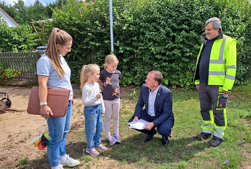 Sonnensegel für die Kleinsten: Auch die letzten vier Grafenrheinfelder Spielplätze bekommen Schattenspender