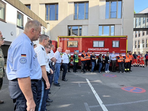 Zugunglück auf der Sinntalbrücke: Zum Glück nur in der großen Stabsrahmenübung Katastrophenschutz
