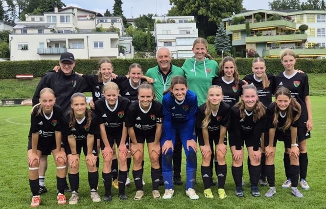 Der neue Jahrgang der Schnüdel Mädels war sehr erfolgreich beim ersten Leistungsvergleich