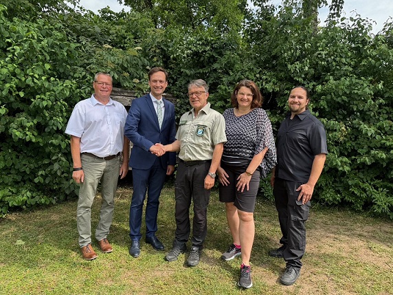 Natur erfahren mit allen Sinnen: Waldpädagoge Harald Spiegel machte Bildung zum Erlebnis und etablierte das Grüne Klassenzimmer