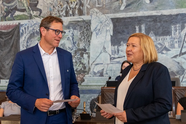 Würzburger Stadtspitze wieder komplett: Dr. Sandra Vorlová ist neue 2. Bürgermeisterin