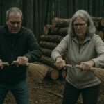 Die Wildkamera hat´s gezeigt: Ein älteres Ehepaar liebt es anscheinend, Kehrbesen zu zerbrechen