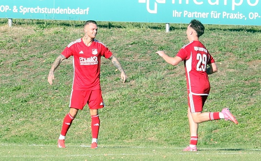 Nach zuvor drei Niederlagen gewinnt Dampfach einfach mal so mit 4:0 gegen die Haibacher Überflieger – VIELE BILDER!