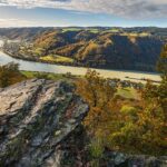 Bayerisch-österreichischer Schmugglerweg: Wandern zu Schluchten und grandiosen Ausblicken ins Donautal