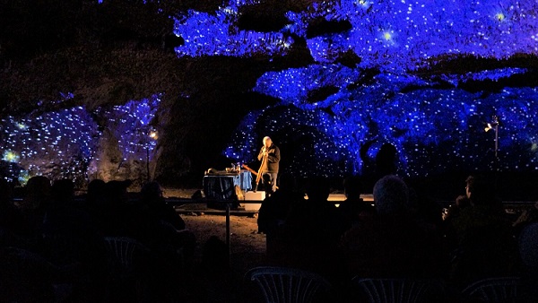 Urgewalt Tropfsteinhöhle Schulerloch: Wo Dinosaurier erwachen, Konzerte erklingen und Yoga beruhigt