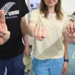 Eine „coole und nützliche“ Erfahrung: Großes Interesse am „Schnuppertag für Gebärdensprache“ der Fachstelle Inklusion