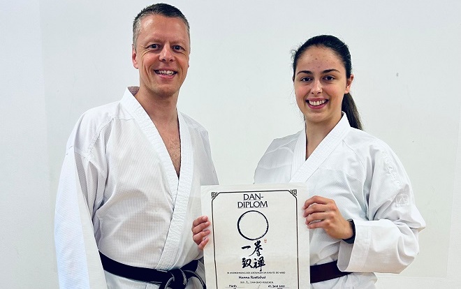 Karate-Kämpferin der TG Schweinfurt besteht Meisterprüfung: Hanna Rostiahai trägt nun den schwarzen Gürtel