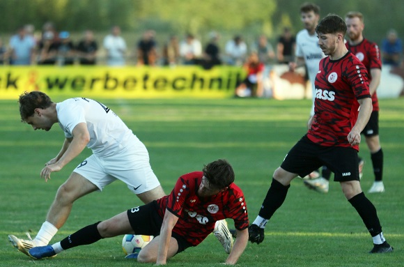 Landesliga-Derbys am Dienstag: Abtswind ist wieder oben, wichtige Heimsiege für die FTS und Schwebenried