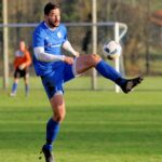 Die beiden aufregenden 4:4-Spiele des Sonntags: Wenn die Hausherren erst spät ausgleichen…