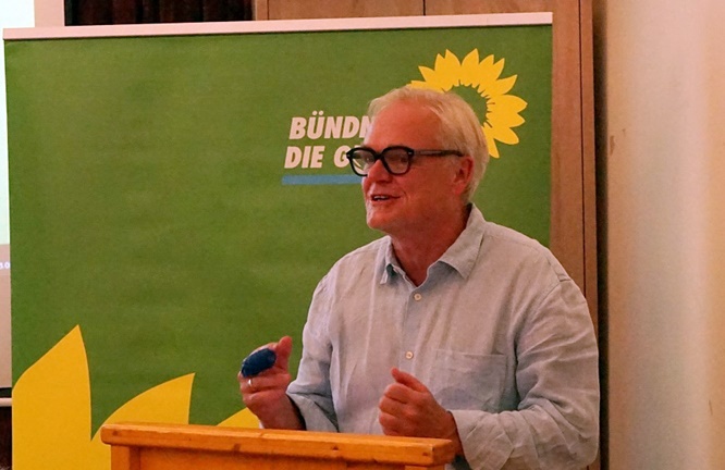 He did it again: Holger Laschka tritt nach 2020 wieder für die Bündnis-Grünen als OB-Kandidat an