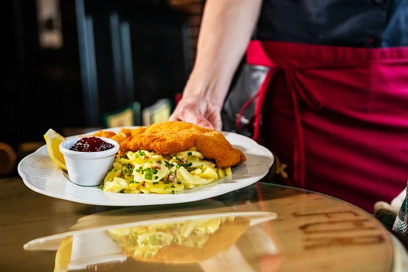 Senken der Gastro-Steuer: „Kein ‚Schnitzel-Rabatt‘ in Mainfranken zu erwarten“