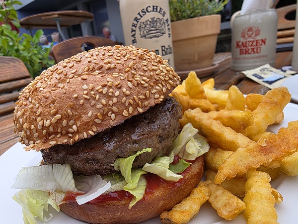 Fahr mal hin und kehr mal ein: Die Burger-Tage in der Bergtheimer Sportgaststätte