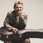 Der „wuida Hund von Reichenhall“: Hans Söllner kommt Anfang 2026 in die Posthalle nach Würzburg, im Congress Centrum tanzt Michl Müller den „Limbo of Life“