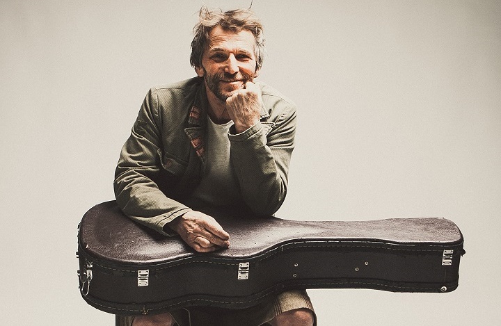 Der „wuida Hund von Reichenhall“: Hans Söllner kommt Anfang 2026 in die Posthalle nach Würzburg, im Congress Centrum tanzt Michl Müller den „Limbo of Life“