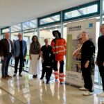 Arbeitsschutz von Kopf bis Fuß: Neue Ausstellung der Firma Günther Fachhandel aus Bad Neustadt im Foyer des Landratsamtes