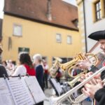 Blasmusik trifft auf Pop & Oldies: Sonntags-Marktplatzkonzerte beim Volkacher Musik-Herbst