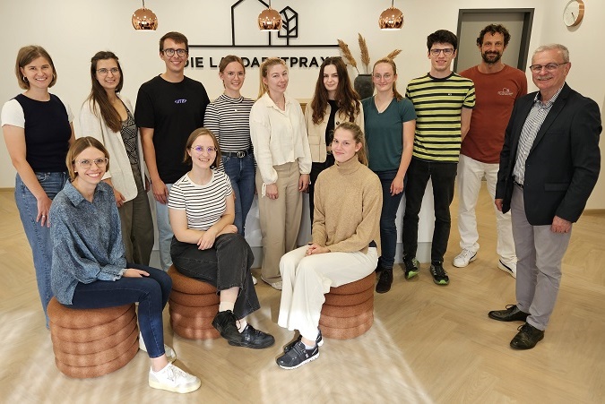 Initiative gegen Ärztemangel auf dem Land: Blockpraktikum PLUS soll Studierende für die Allgemeinmedizin im ländlichen Raum begeistern