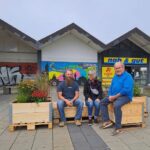 Grüne Sitzmöbel für den Place de Caen: Ein erster Schritt zur Klimaanpassung am Heuchelhof