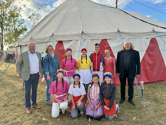 Kinder und Jugendliche im Rampenlicht: Premiere für den Circus Wirbelwind in Neubrunn