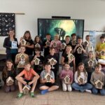 Belohnung für fleißige EntdeckerInnen: Die Grundschule Dampfach war unterwegs auf großer Tour im Landkreis Haßberge