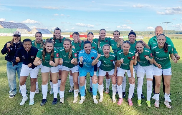 Die Schnüdel-Damen starten mit einem glücklichen Sieg in Hopferstadt in die neue Saison