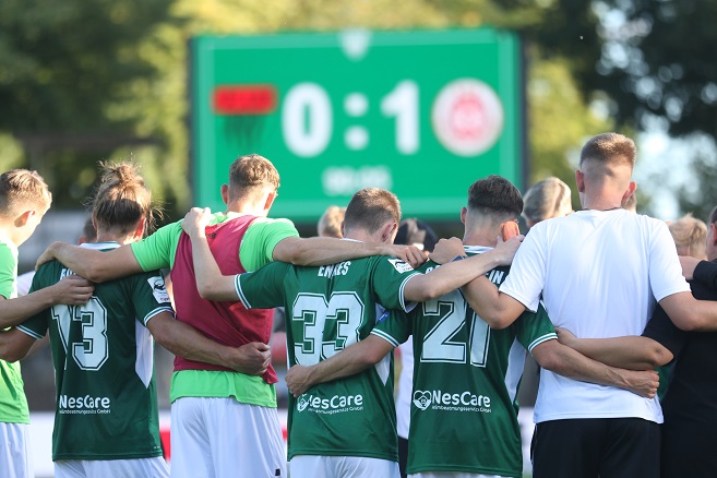 Wo ist dieser verfluchte Dosenöffner? Der FC 05 steht nun vor dem Monat der Wahrheit, holt aber wohl einen neuen Spieler – FOTOS!