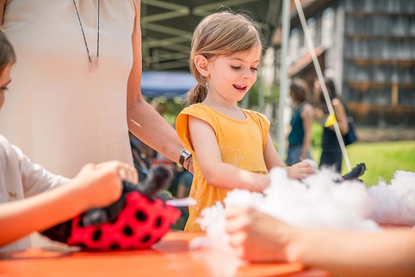 Thementag Handarbeiten „Die spinnen, die Rhöner …“ im Fränkischen Freilandmuseum Fladungen