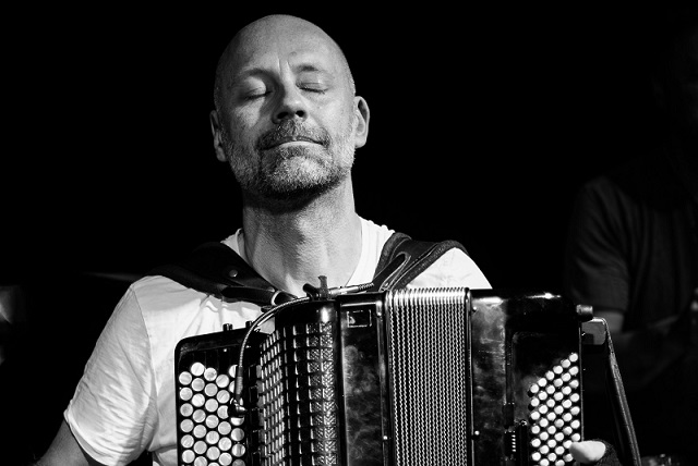 Akkordeonist Harald Oeler kommt ins Franck-Haus: Neues Konzertprogramm stellt Paris und Tokio in den Mittelpunkt