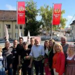 Hopfenernte im Kauzen-Hopfengarten: Tradition und Zusammenhalt bei strahlendem Sonnenschein