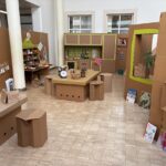 Was macht die Kuh im Kühlschrank? Interaktive Ausstellung für Kinder von 3 bis 8 Jahren in der Aula der Fachakademie für Sozialpädagogik in Haßfurt