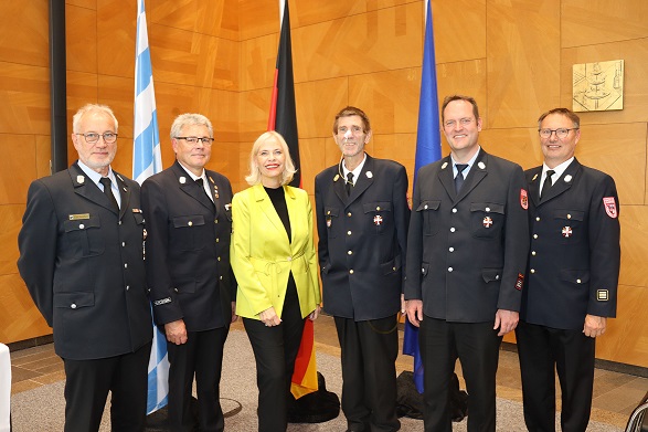 Ordensangelegenheiten: Steckkreuz für besondere Verdienste um das Feuerwehrwesen