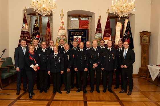 Feuerwehrempfang der Stadt Bad Kissingen: Oberbürgermeister Dr. Dirk Vogel und Staatssekretär Sandro Kirchner würdigten langjähriges Engagement