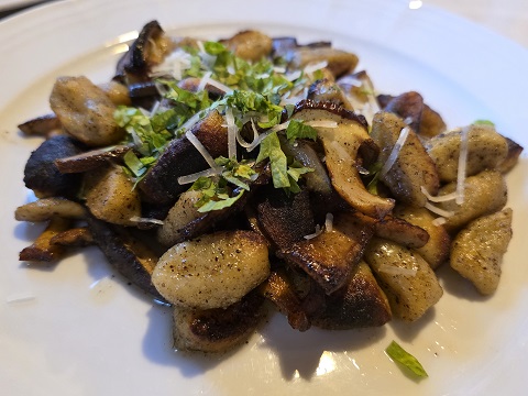 Fahr mal hin und kehr mal ein: Fränkisches Essen im Goldenen Schwan in Emershausen