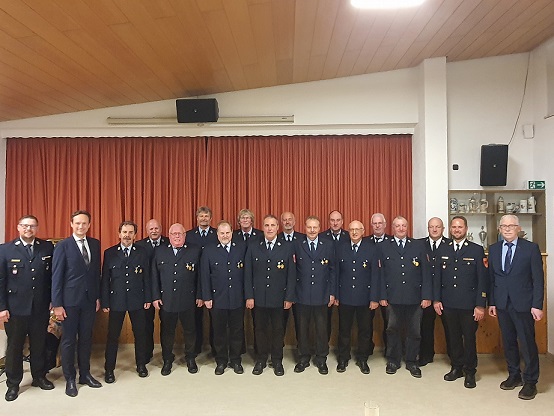 Ehrenabend im Sportheim: Martin Hofmann aus Wasserlosen war ein halbes Jahrhundert bei der Feuerwehr im Einsatz