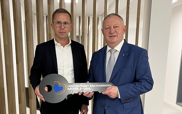 Raum für die Zukunft geschaffen: Festliche Einweihung des Erweiterungsbaus am Landratsamt Bad Kissingen