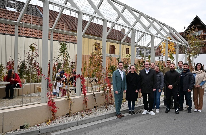 Klein in der Fläche, groß in der Wirkung: Der Lebensraum Hindenburgstraße als neue Gochsheimer Grünanlage