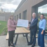 Kita Nordheim erhält eine Spende über 1000 Euro für die Anschaffung von zwei Picknicktischen