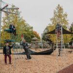 Bad Kissingens Spielplatzoffensive geht weiter: Neues Klettergerüst und Sonnensegel an der Sinnberg-Grundschule