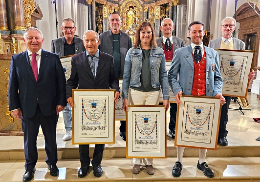 Auszeichnungen mit dem Kulturehrenbrief: „Mit Ihrem Schaffen schenken Sie Momente der Freude und des Innehaltens“
