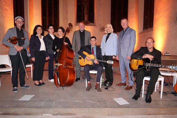 Beswingter Kulturherbst-Abend in der Ochsenfurter Spitalkirche mit der Band Inswingtief